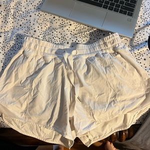 Lululemon hotty hot shorts size 6 tall color white